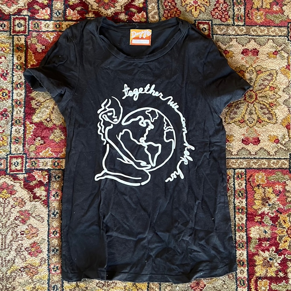 Dazey LA together we can help her tee